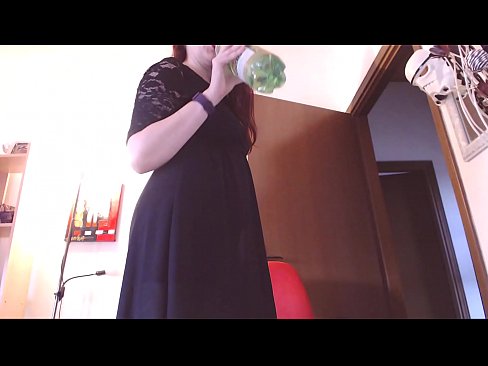 ❤️ ¡Una esclava sumisa a la que le encantan las bragas sucias y exuberantes se ve obligada a masturbarse después de ver este vídeo! Porno en es.sexvideosex.top ❌️